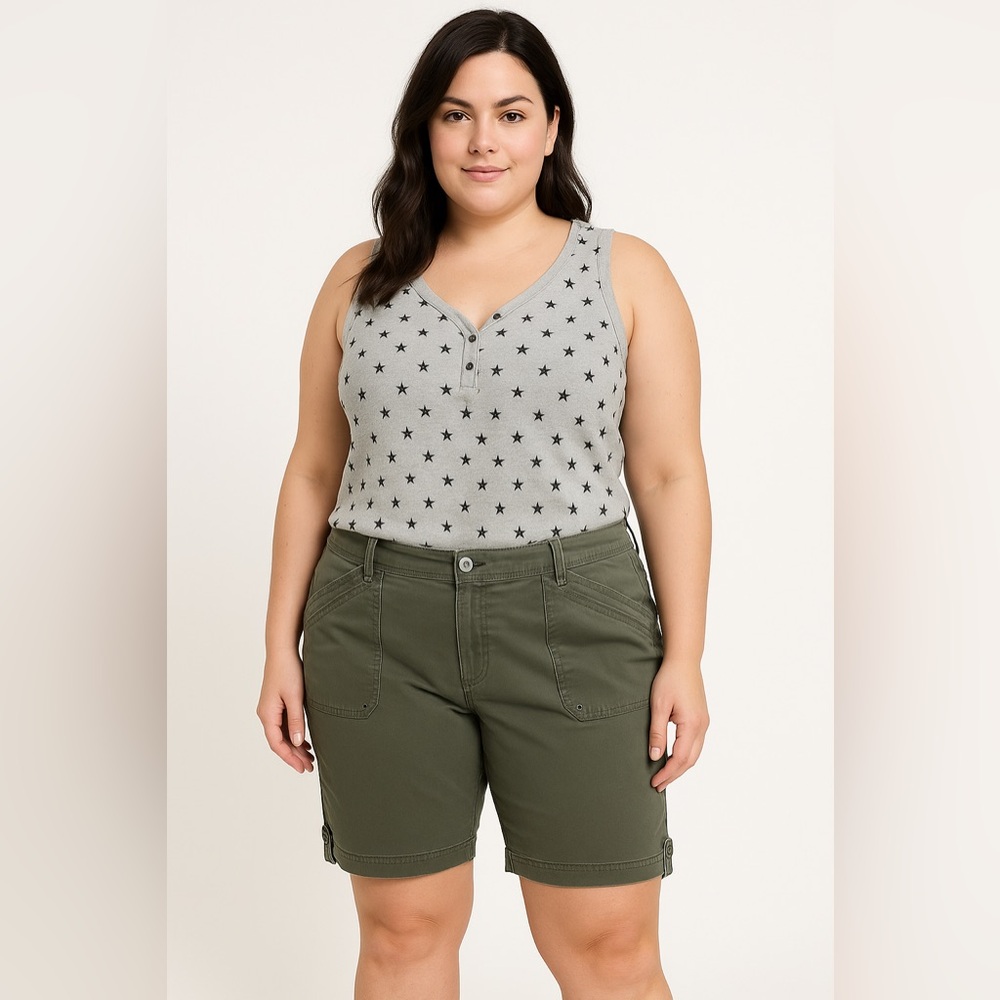 Gloria Vanderbilt Khaki United Cargo Bermuda Shorts Women’s 14 | Olive Green